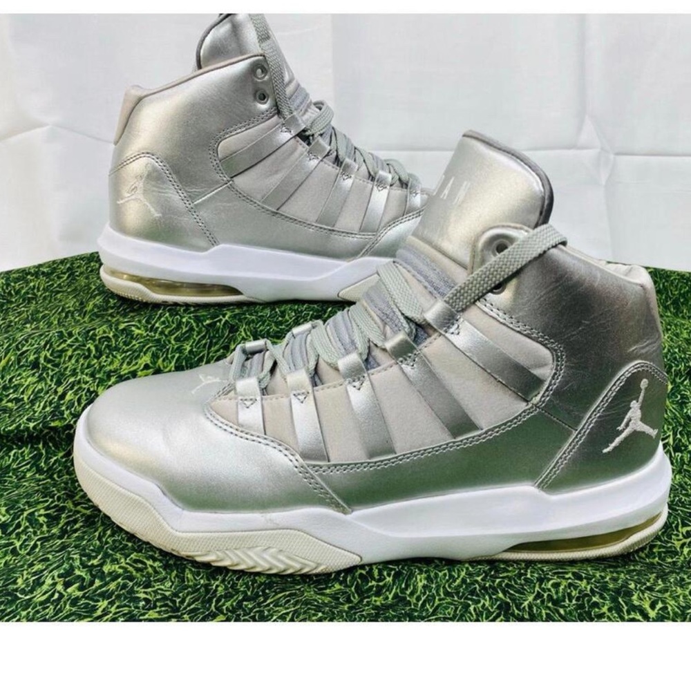 Nike Air Jordan Max Aura SE Metallic Sneakers